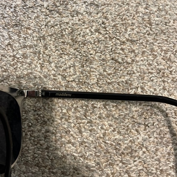 3/$10 Madden women’s sunglasses - Picture 3 of 5